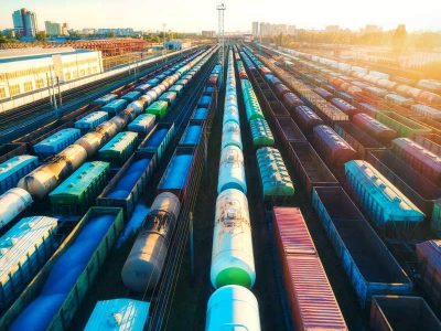 Container auf Schienenverkehr